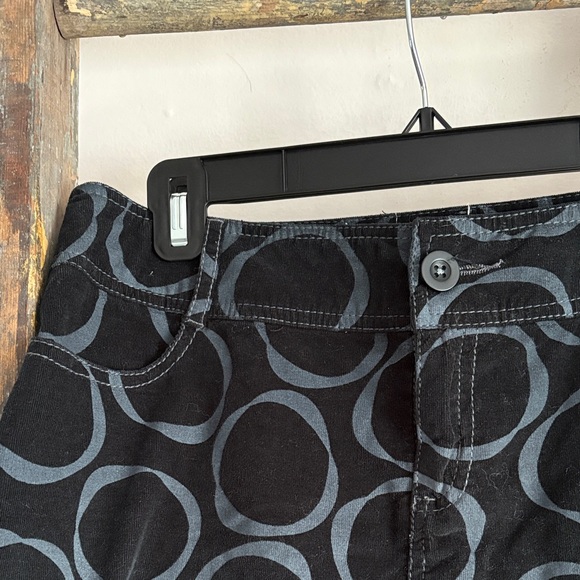 Black Circle Pattern Skirt - Picture 3 of 4